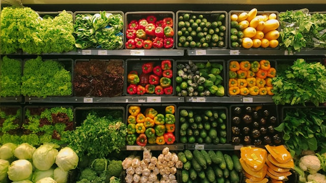 Fresh produce procurement and global food sourcing