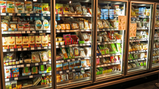 Fresh produce procurement and global food sourcing